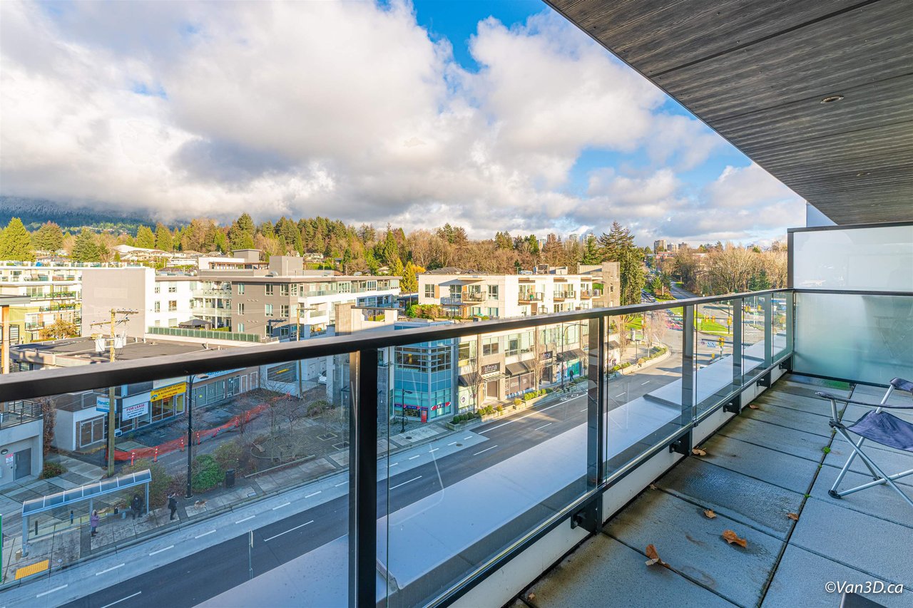 501-725 Marine Dr