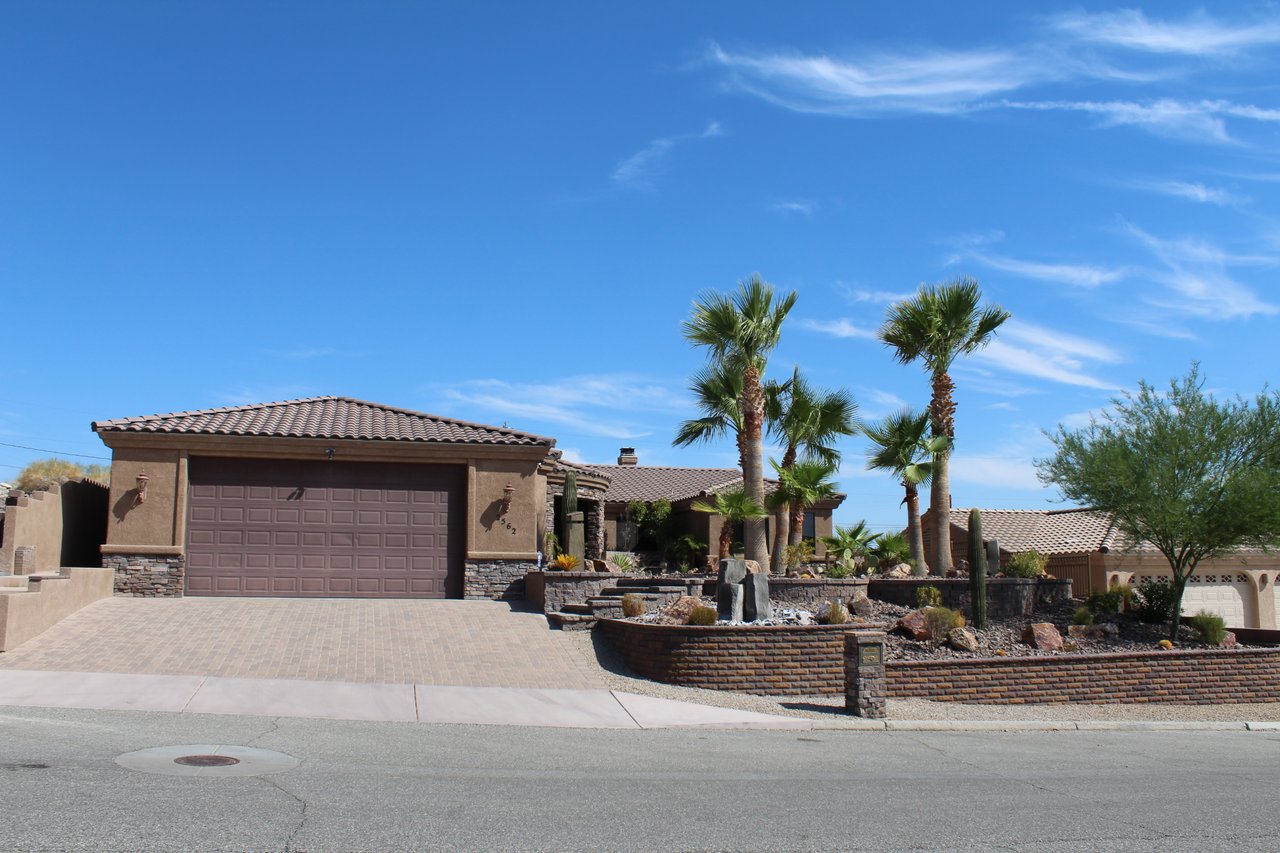 2562 Beverly Glen Dr. 