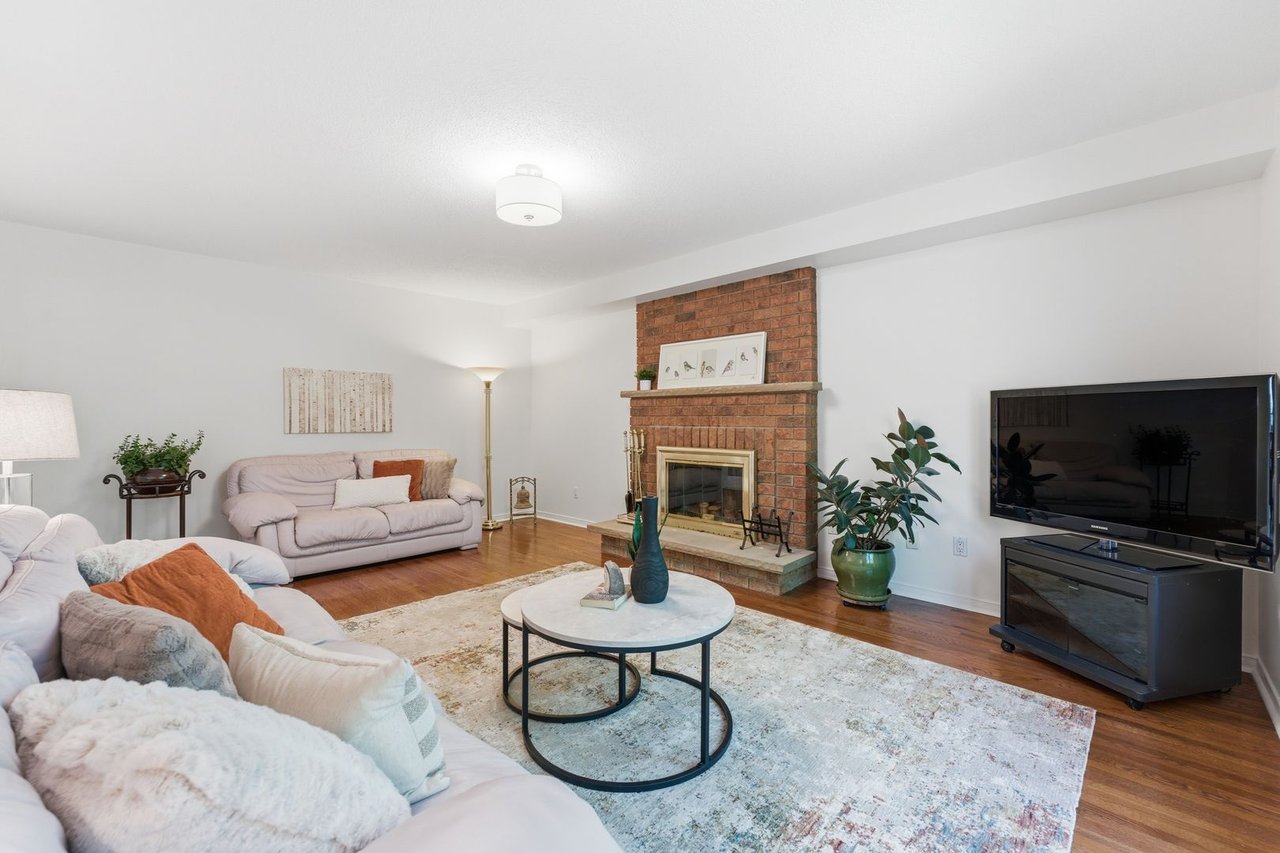 5211 Micmac Cres