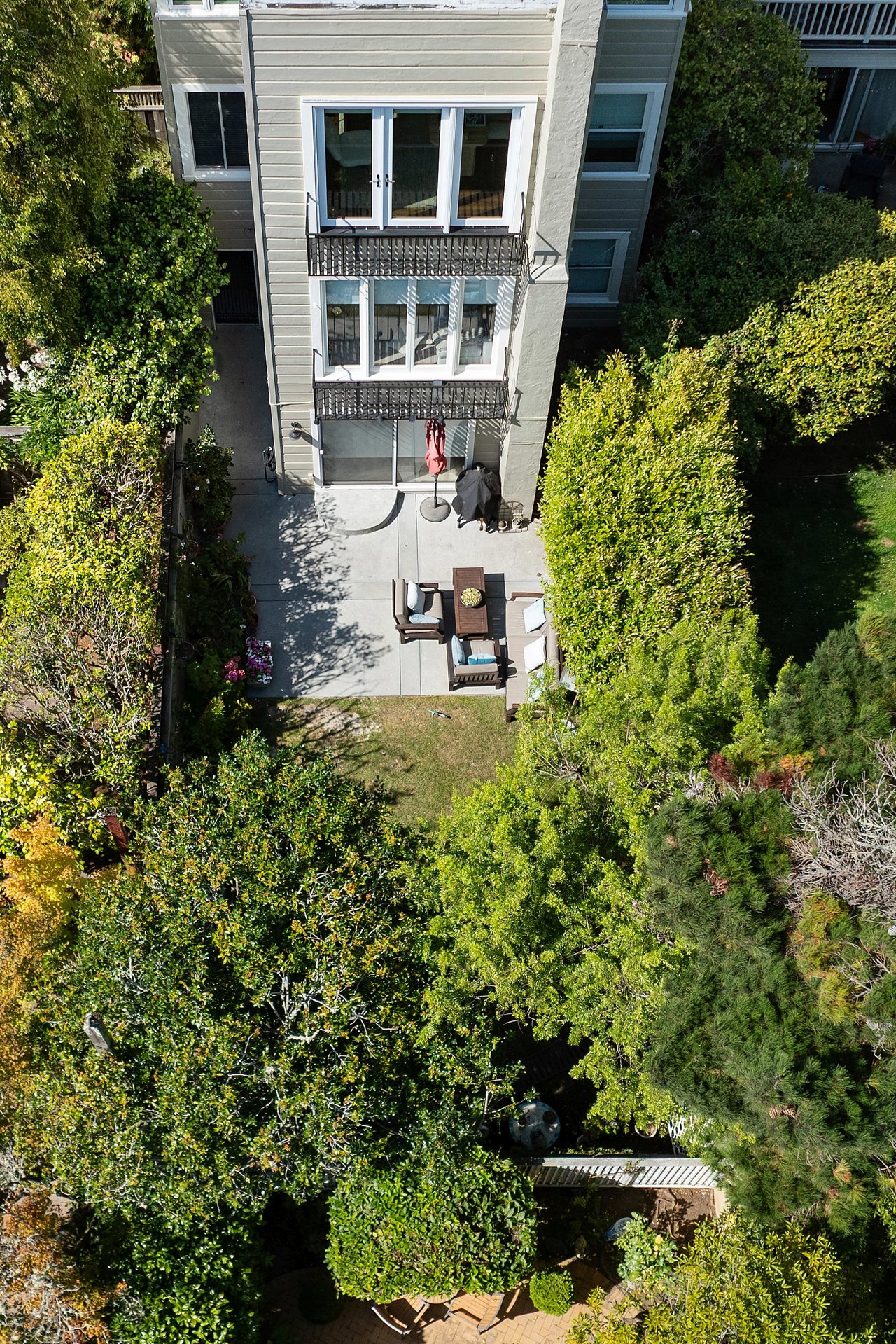 Stylishly Renovated & Palace-Adjacent
