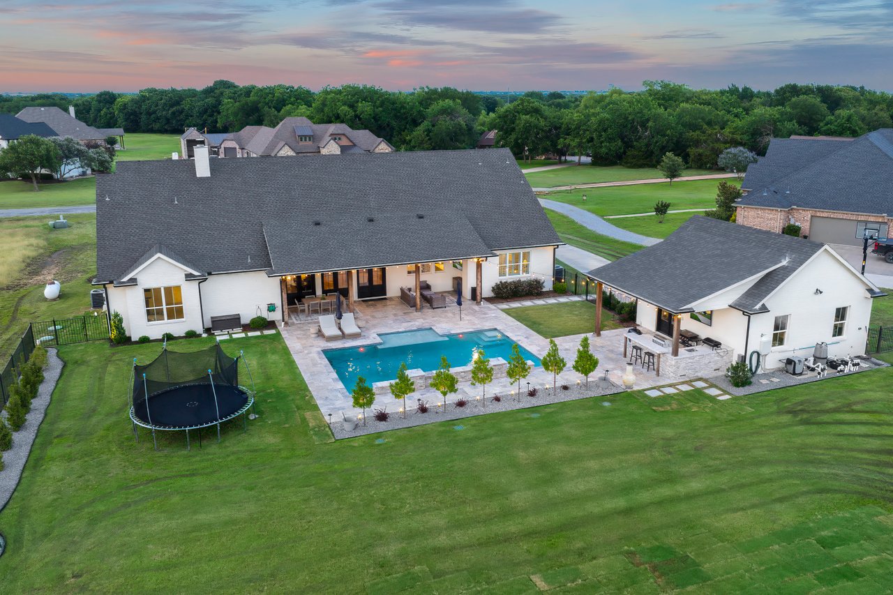 36 Mirror Lakes Court