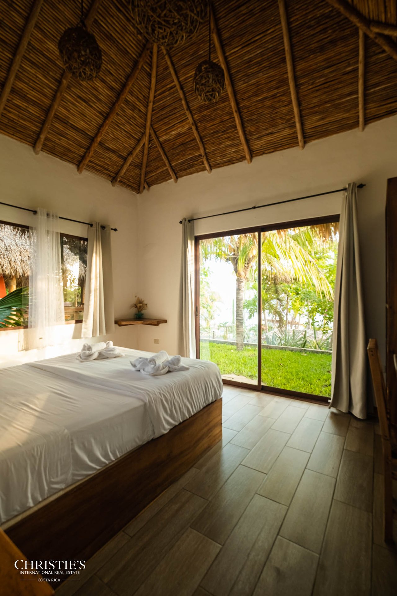 Mandla Boutique Coastal Retreat with World-Class Surf