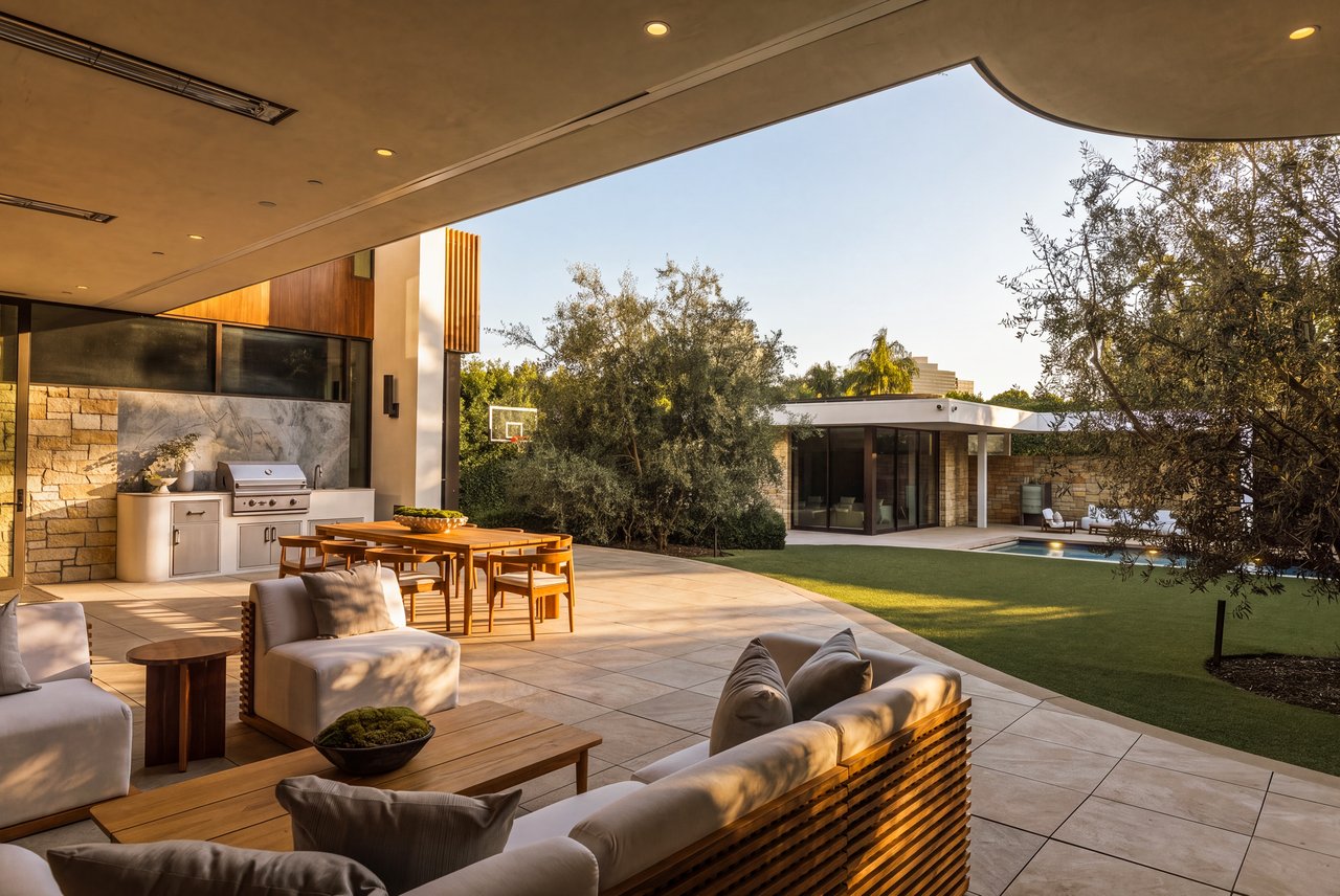 709 Walden Dr
