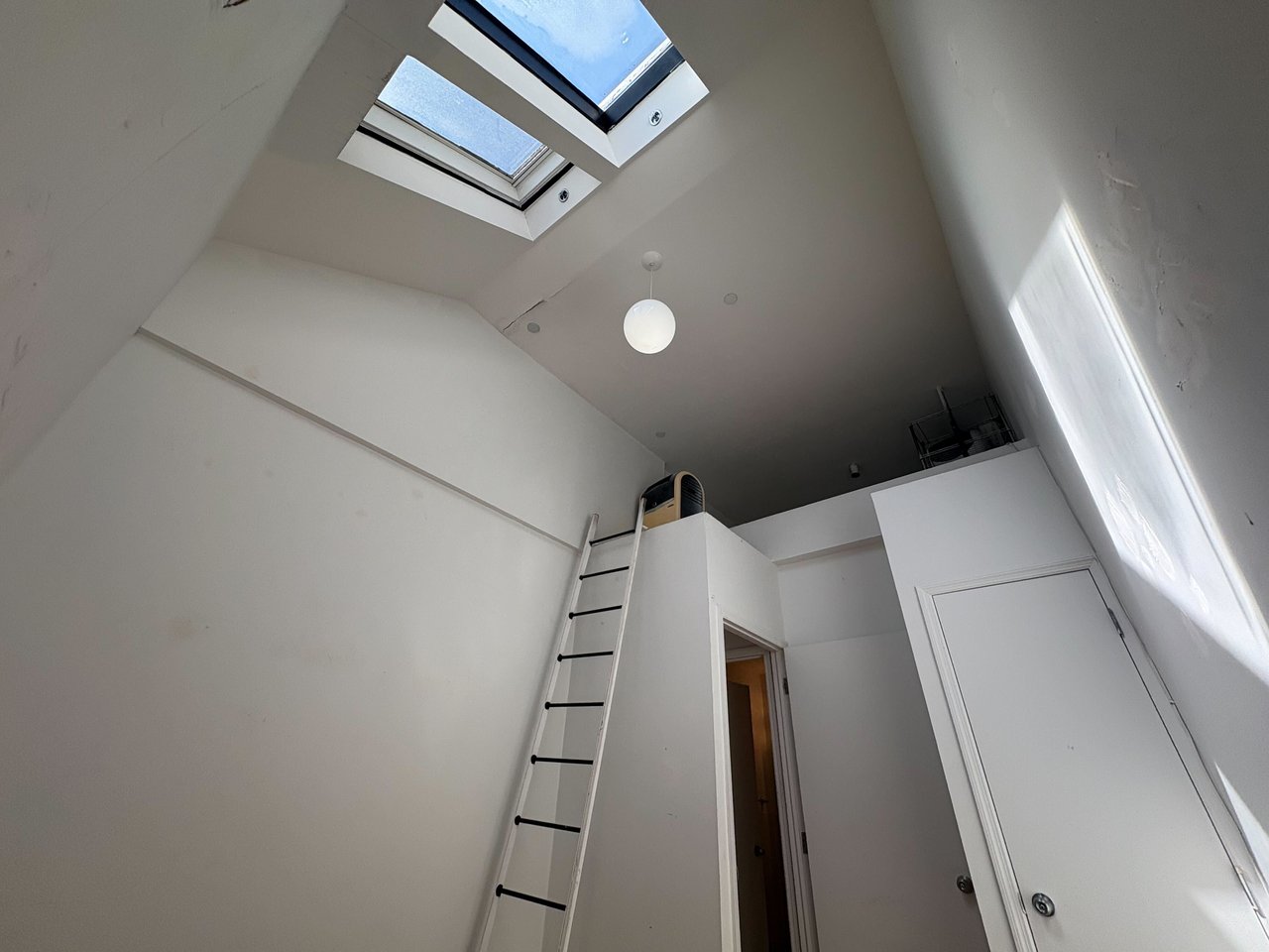 324 Melrose Street 4B