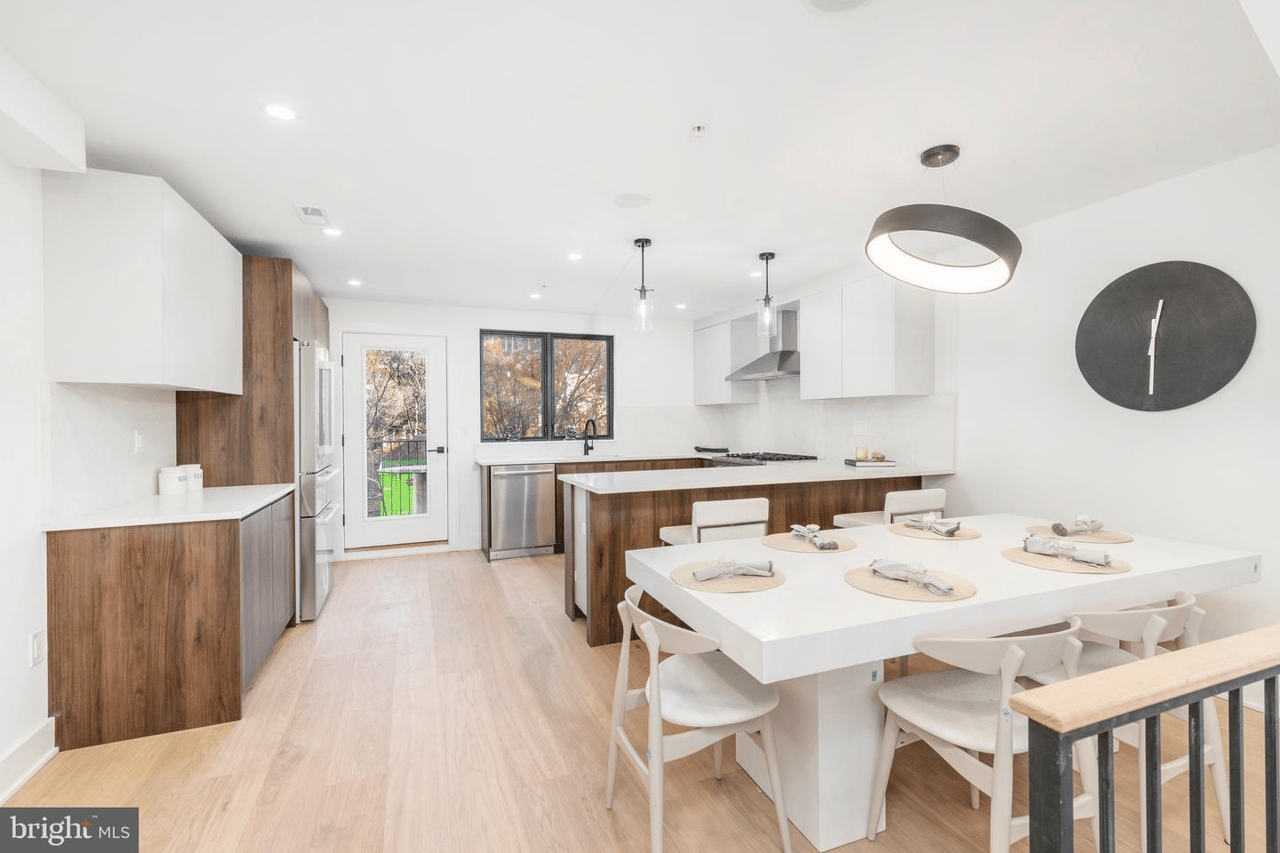 930 S Bonsall St, Philadelphia, PA 19146