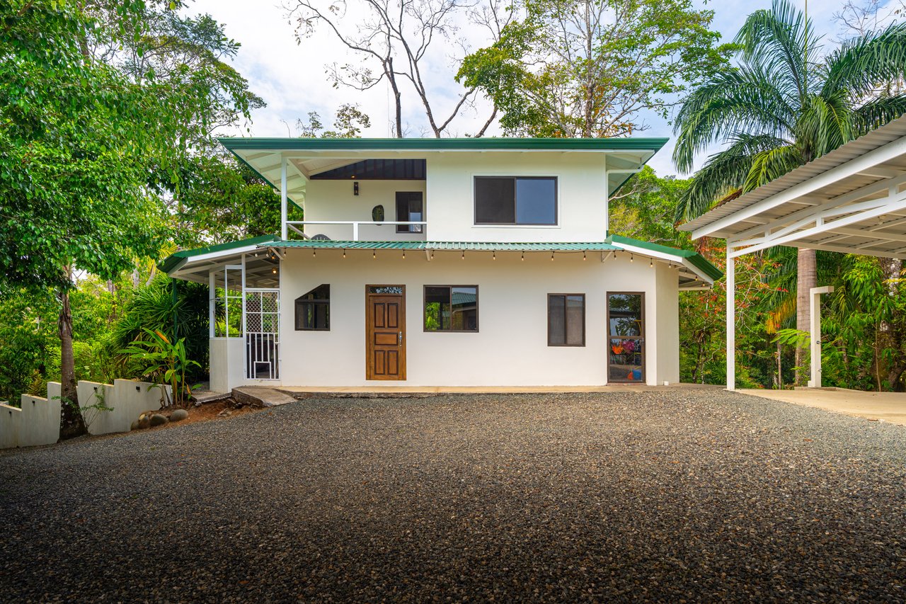 Ocean View Home in Escaleras with Guest House