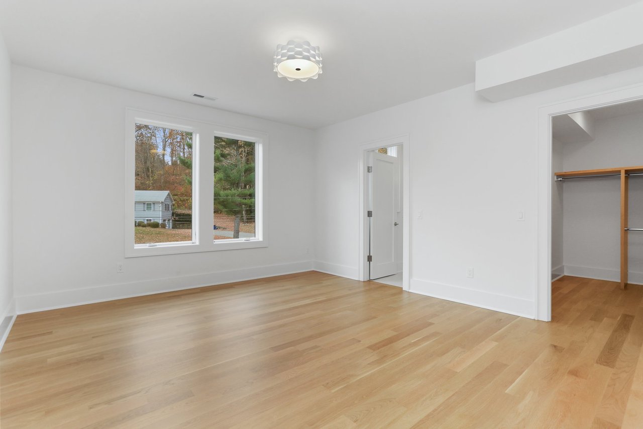10 Bolton Lane