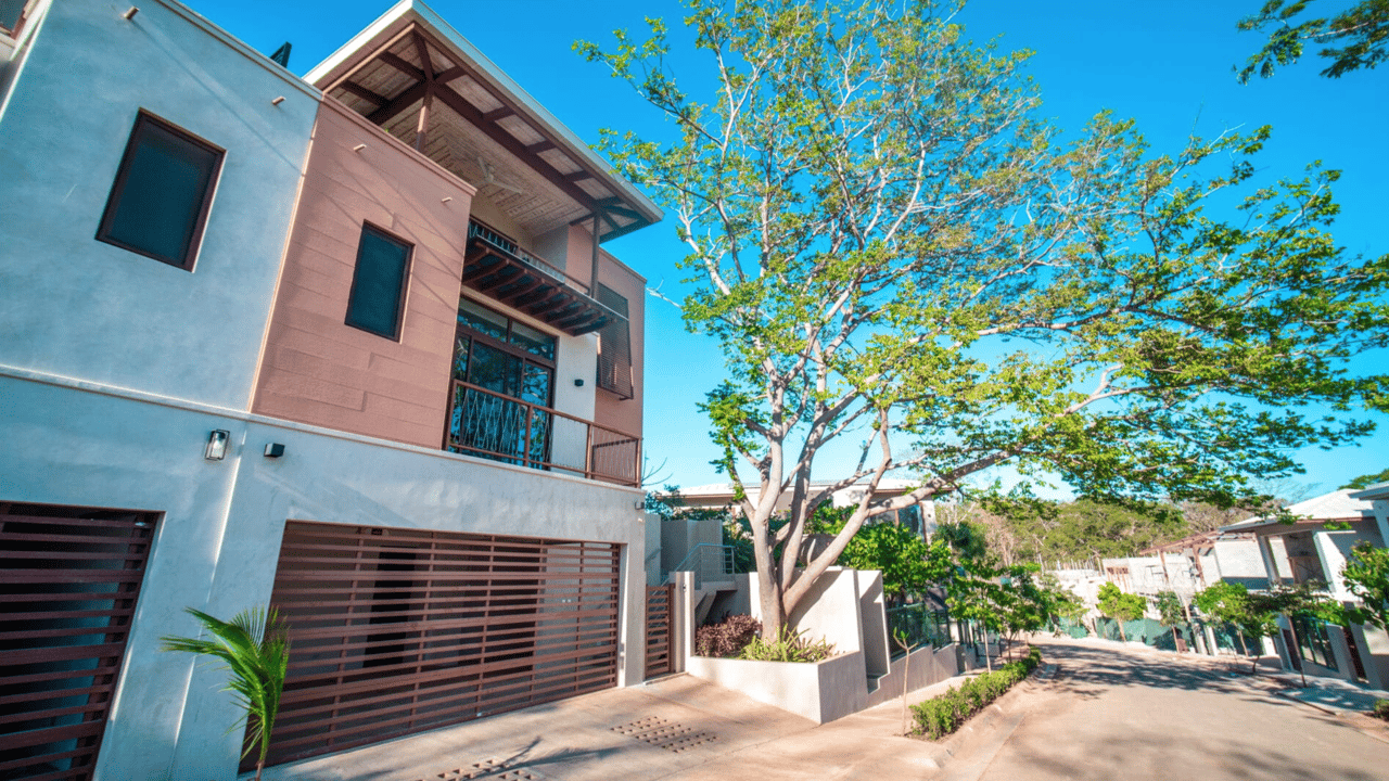 Casa Bromelia Lot 51 - Tamarindo Park