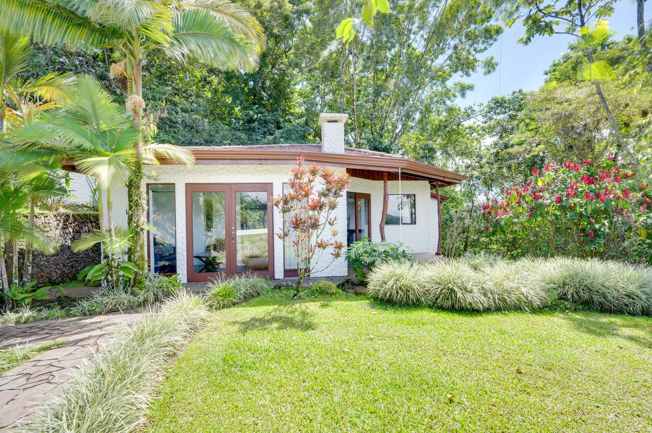 Casa Blanca | Multi-Villa Estate with Lake Views - Nuevo Arenal