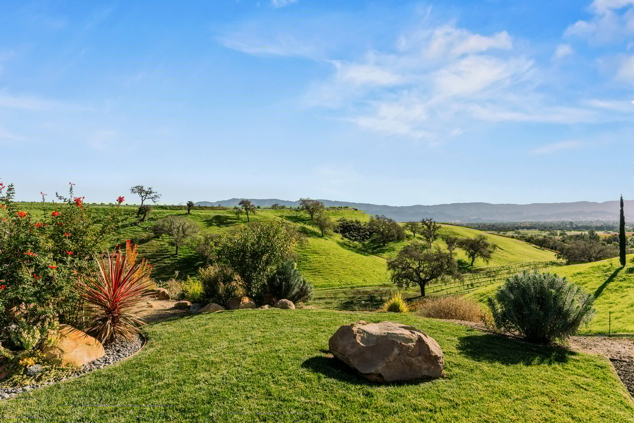 22 Acres of Timeless California Living
