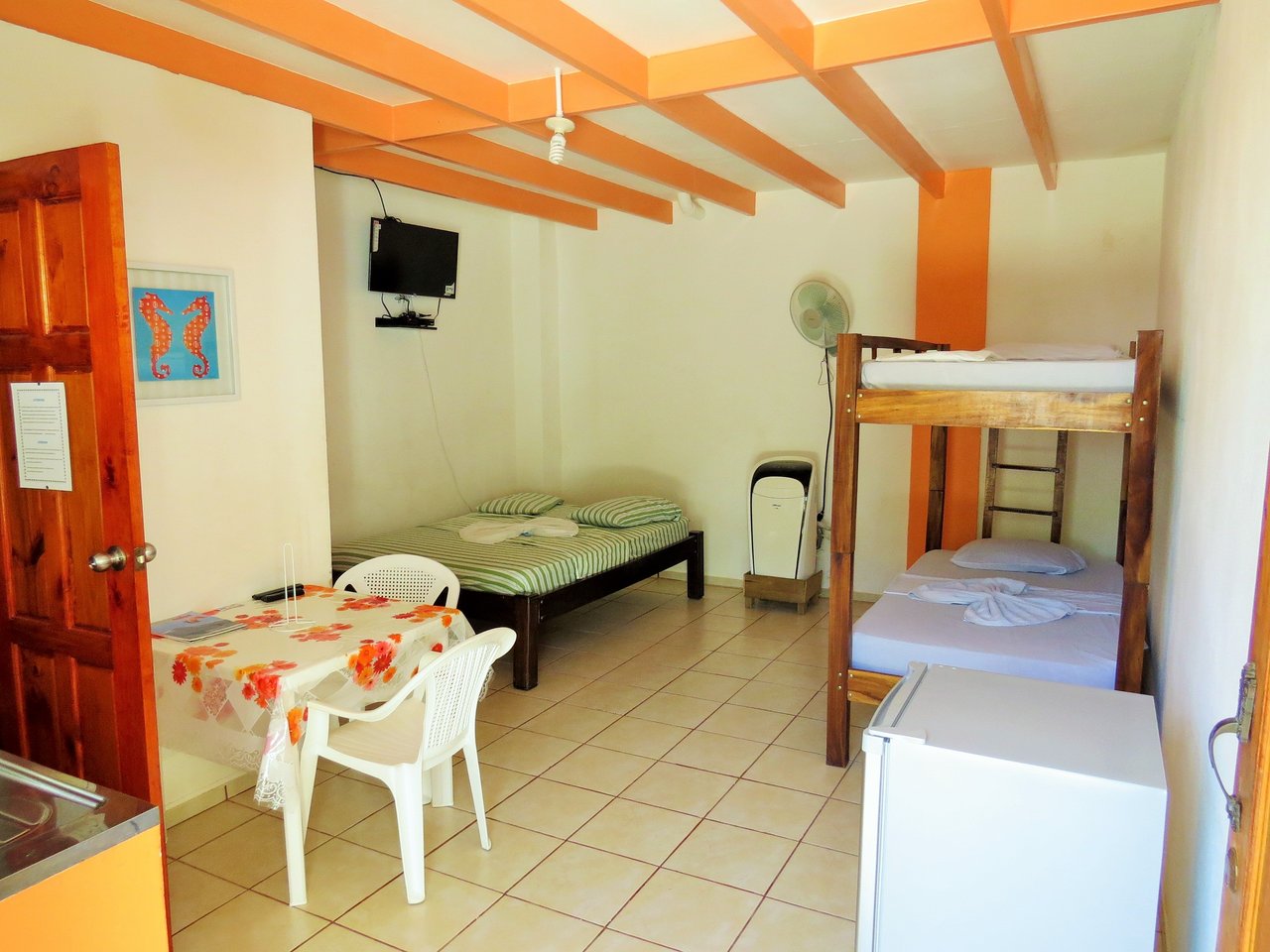 Fully equipped 4 Unit Apartment/Hotel complex 70 meters from the entrance to world-famous Marino Ballena National Park