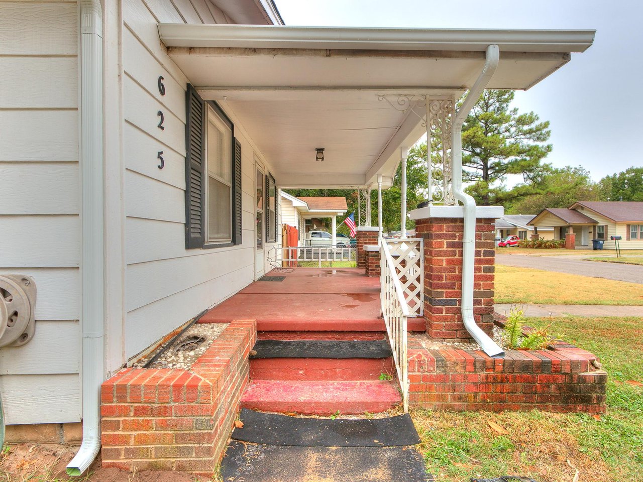 625 West Dewey Street