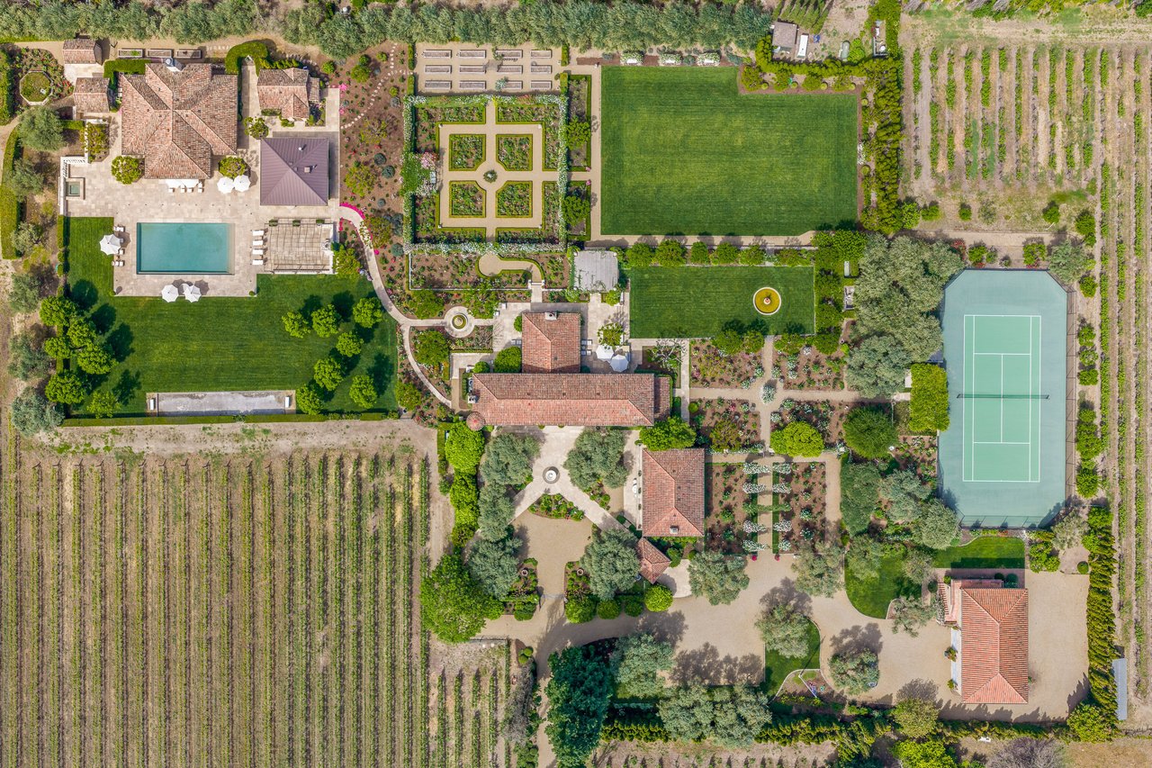 Mills Lane, St. Helena