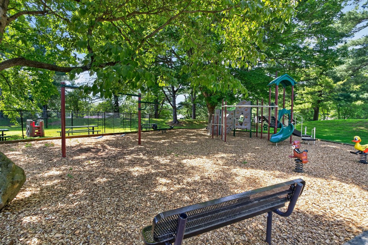 11112 Broad Green Dr