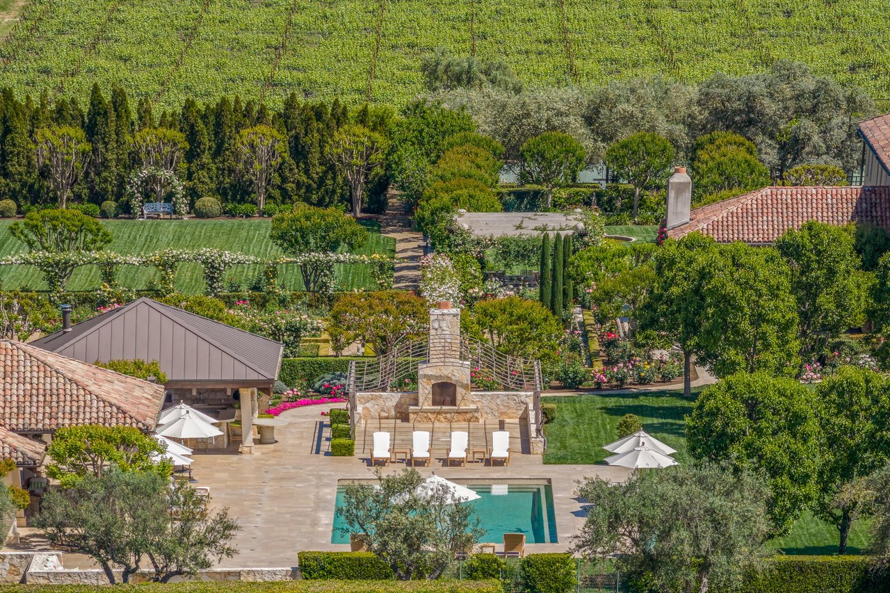 Mills Lane, St. Helena