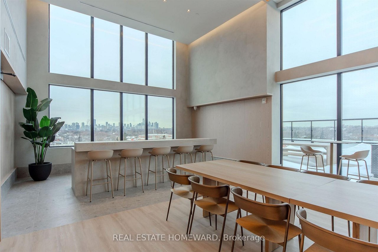 PENTHOUSE BY THE BEACHES 