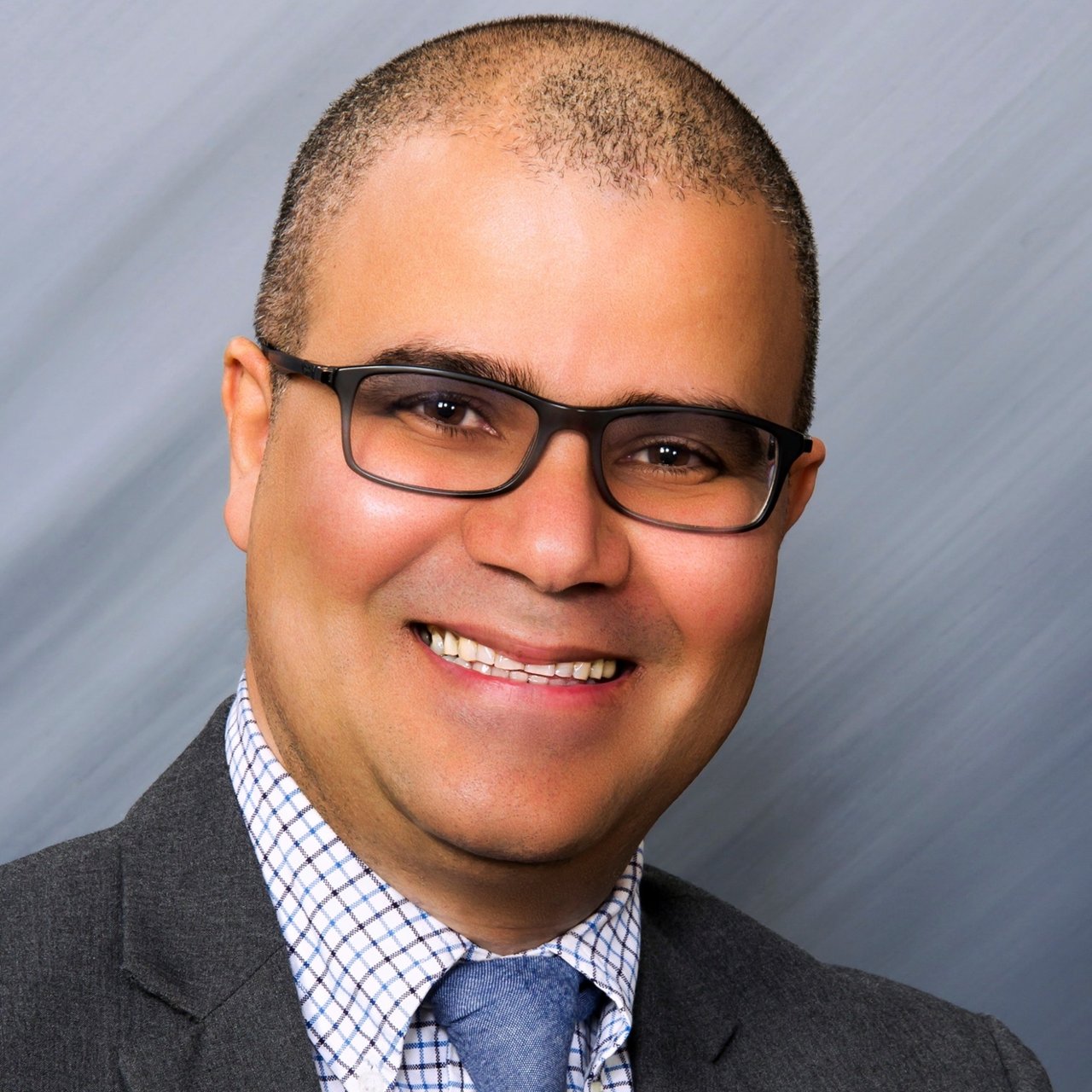 Luis Rodrigues Tiverton, RI Real Estate Agent Headshot