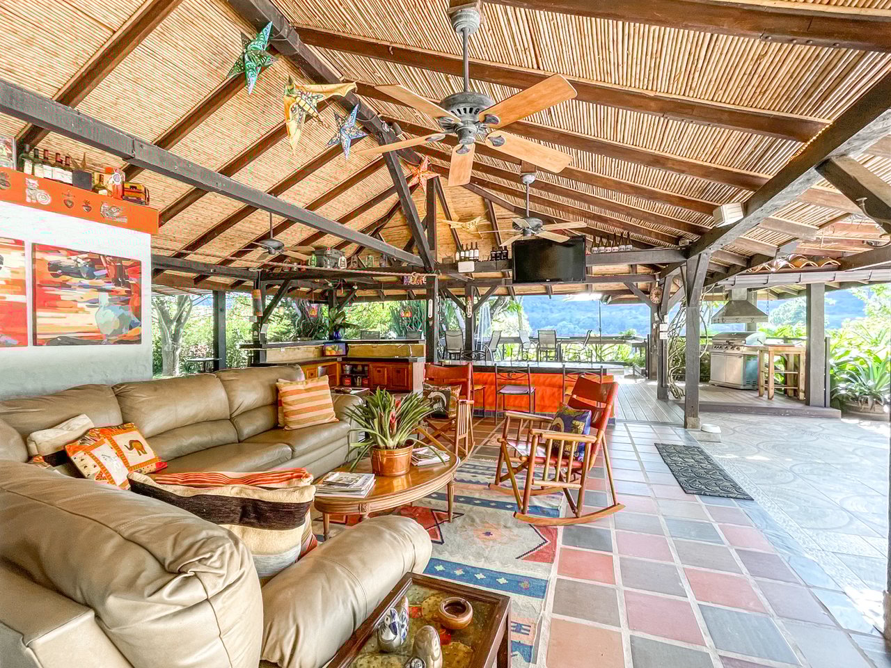 Fully Furnished Luxury Home