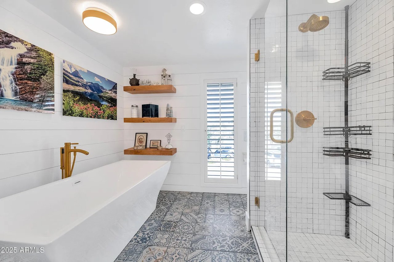 4434 E Camelback Rd Unit 137