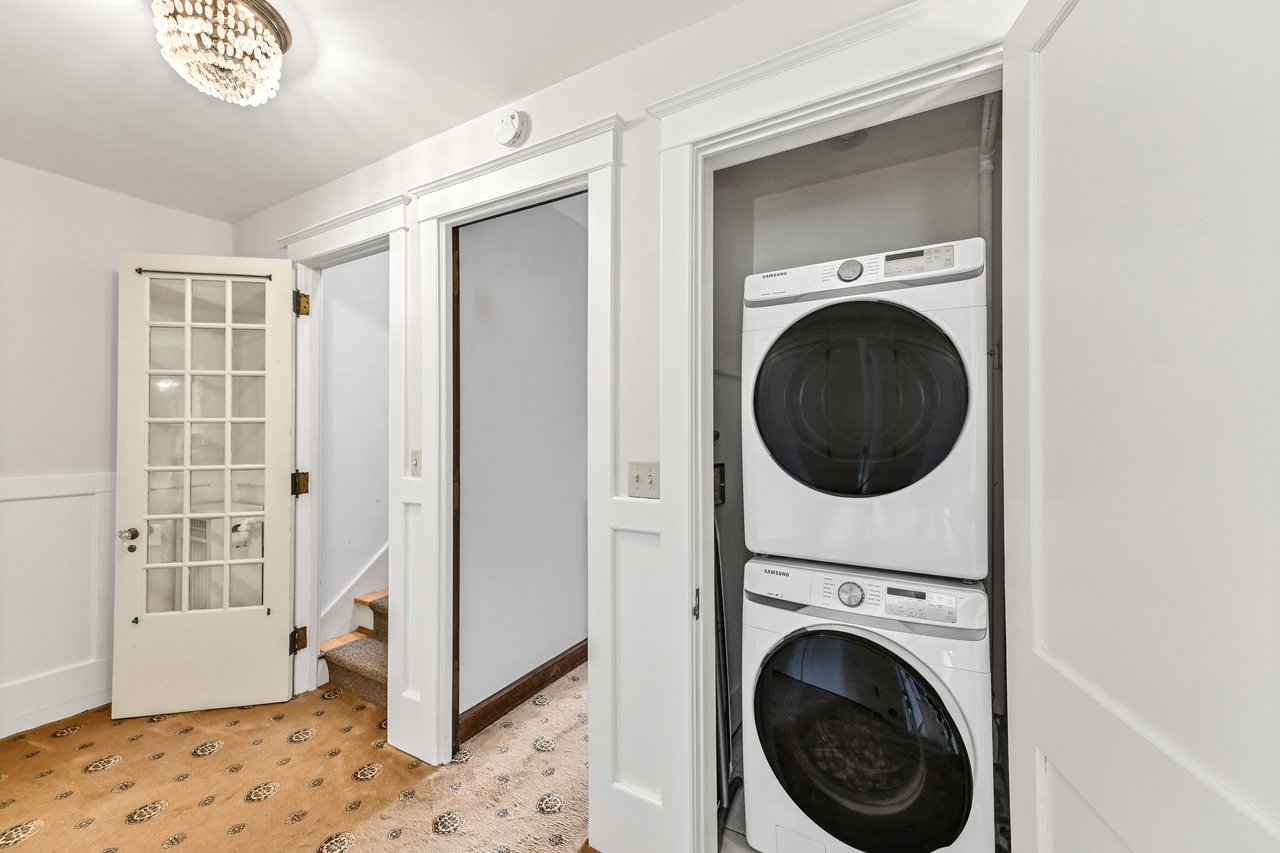 Stunning 6 Bedroom Home with Indoor Pool