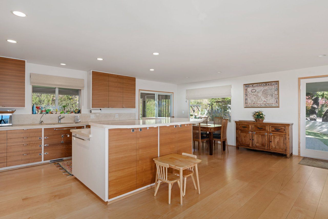 2330 Bella Vista Drive