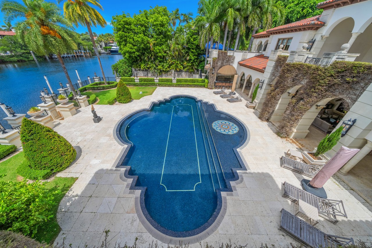 Edgewater Drive Estate