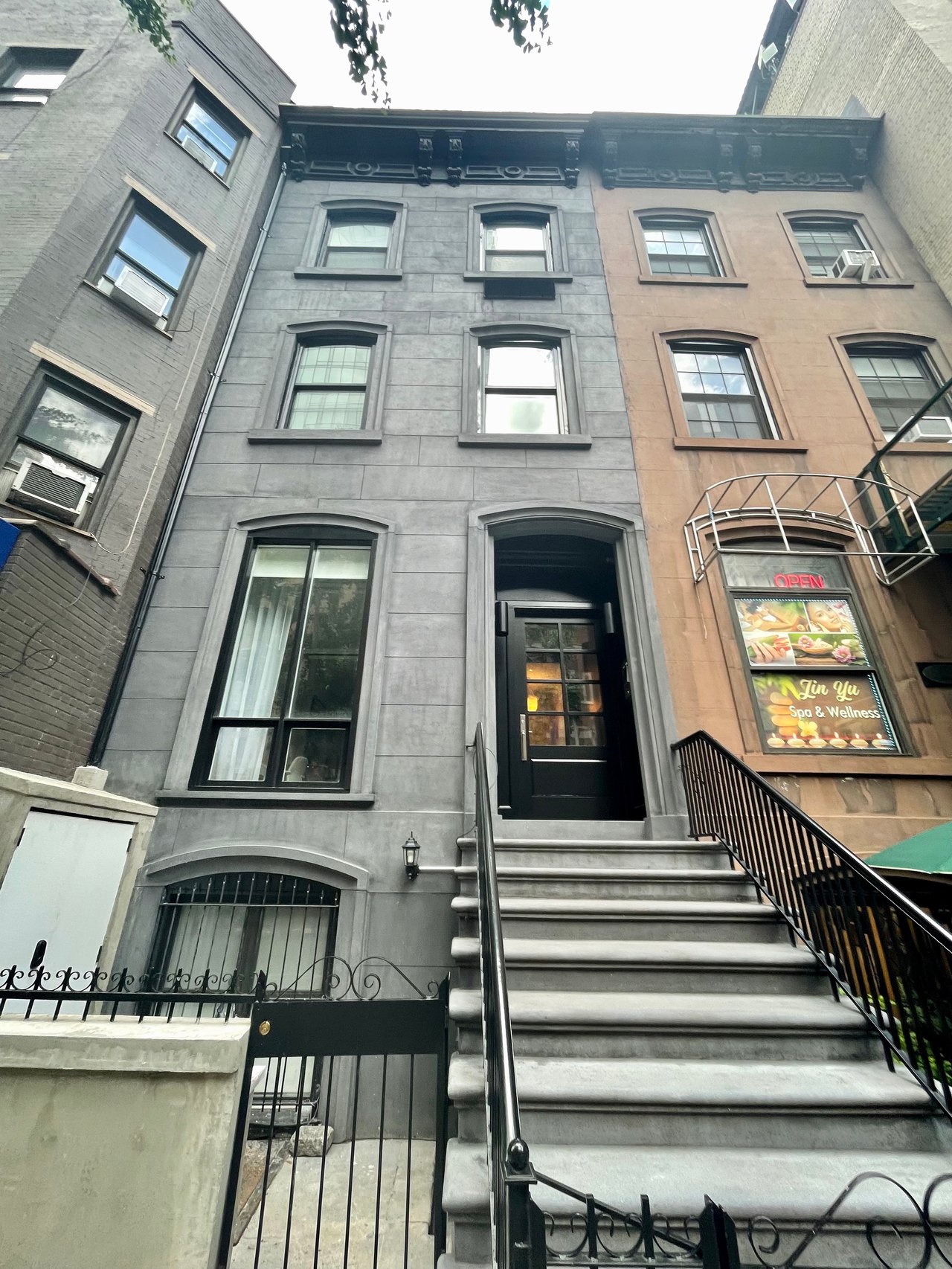 131 East 39th Street