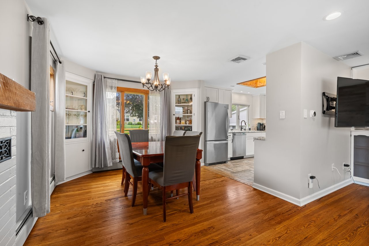 300 South 9th Street