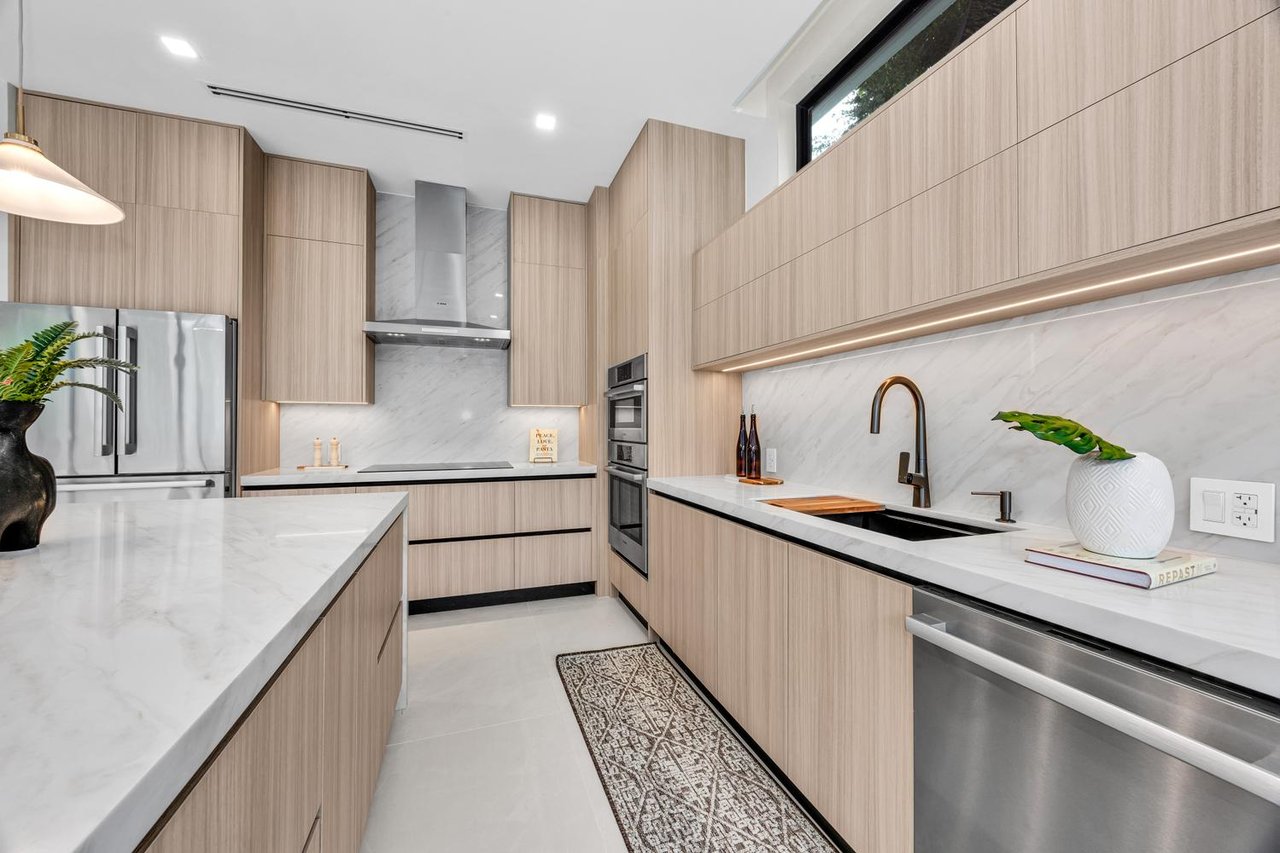 Sophisticated New Construction in the Heart of Miami