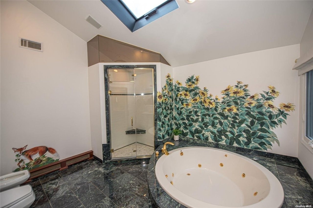 4 Mallard Dr