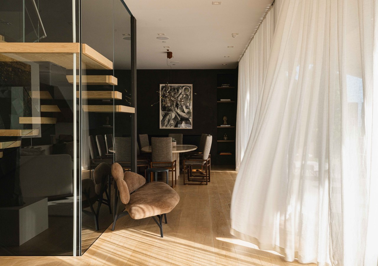 815 N Tigertail Rd, Brentwood 