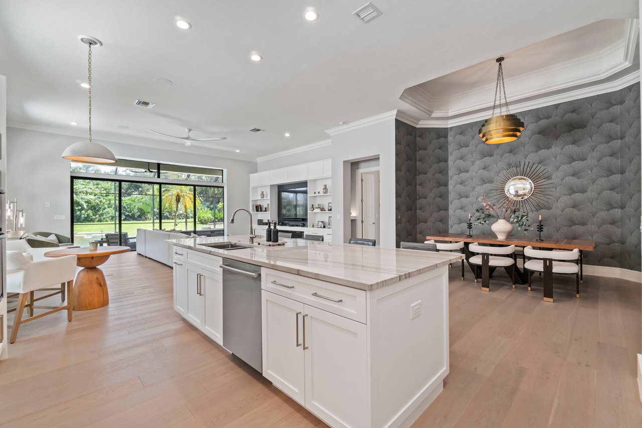 4906 Baybridge BLVD