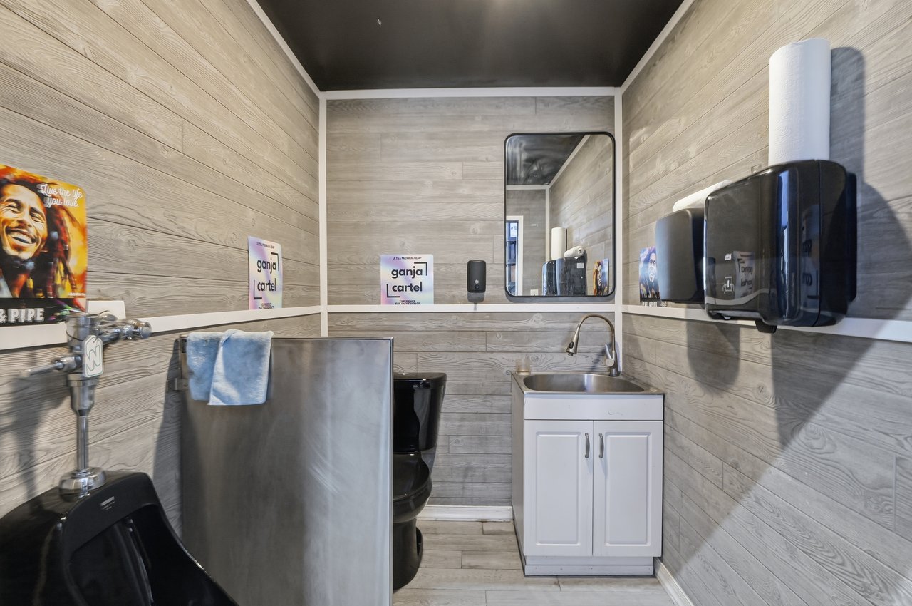 Cannabis-Approved Industrial Opportunity | 10,000 SF