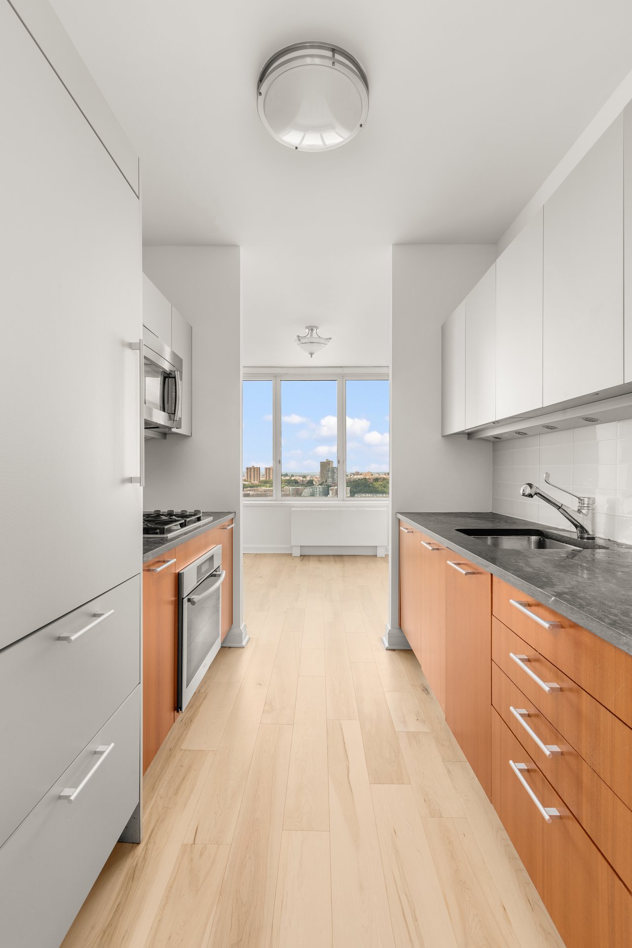 100 Riverside Boulevard 29C