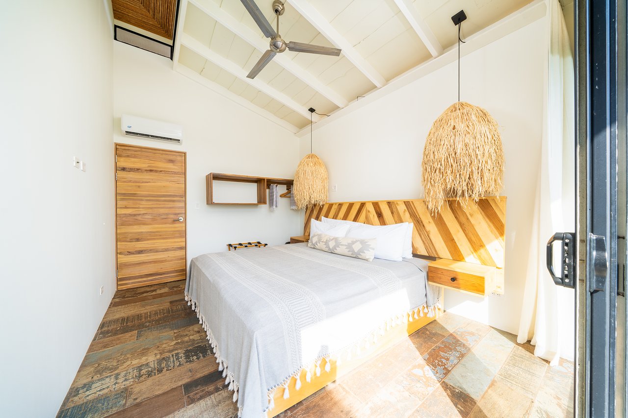 Casa Salinas – 3 beds ocean view home in playa grande