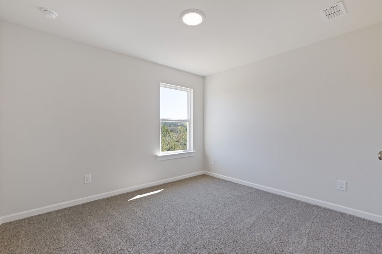 688 Shoals Trl