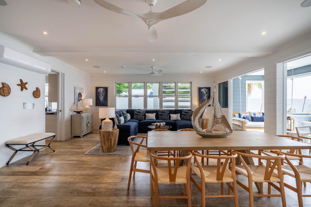 Sea Breeze Beach House 