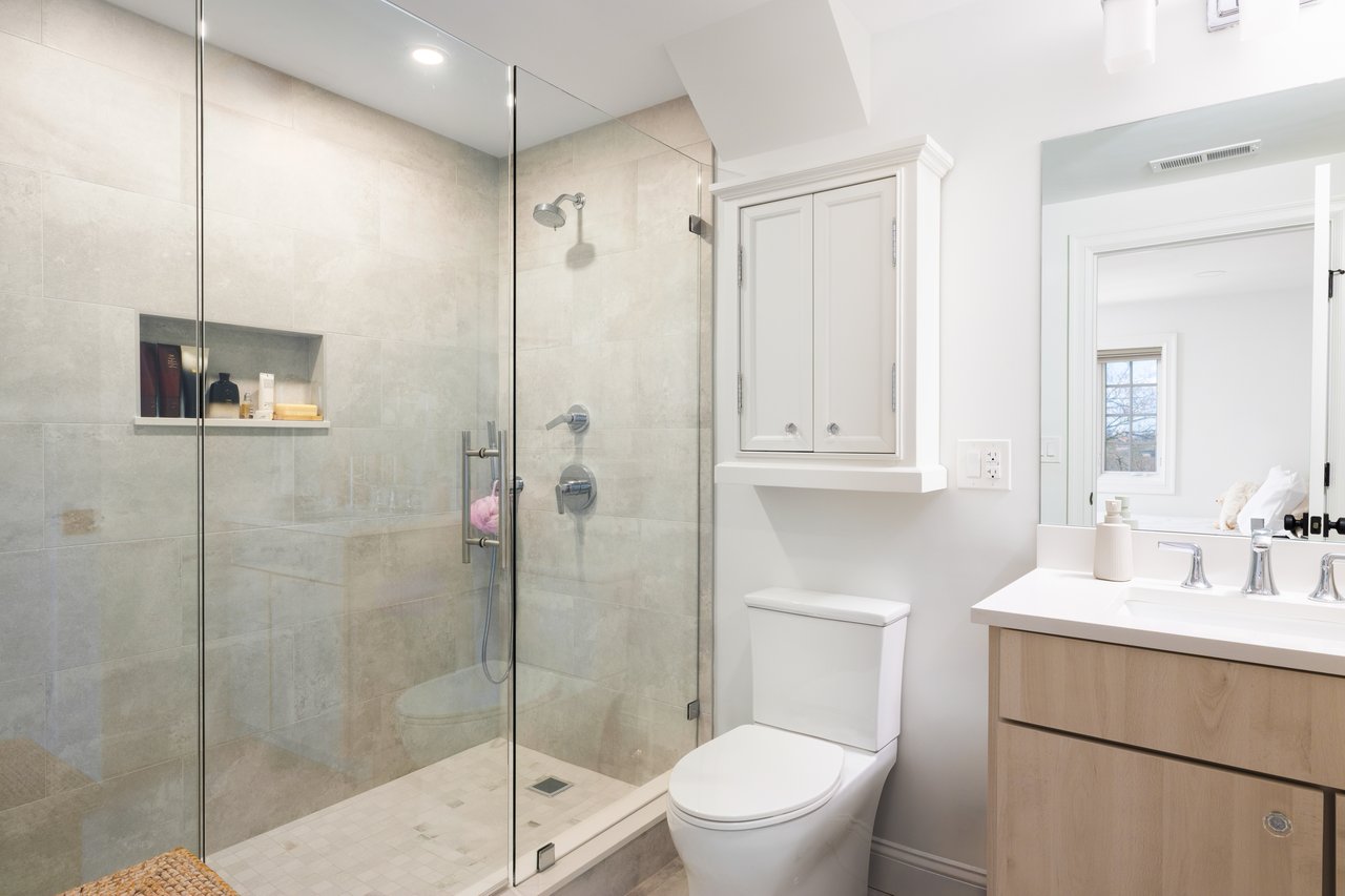 124 Chestnut Hill Rd