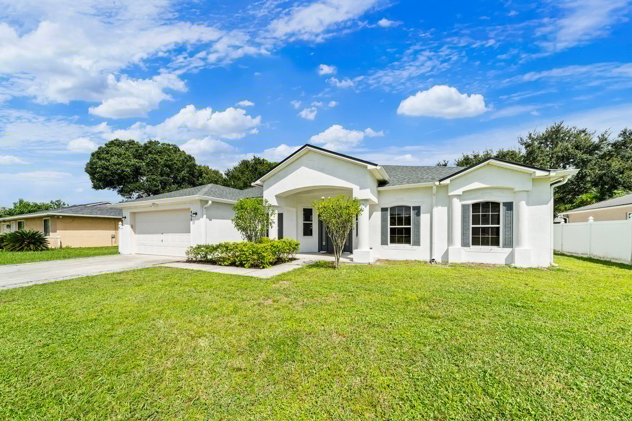 459 Calamondin Avenue NW