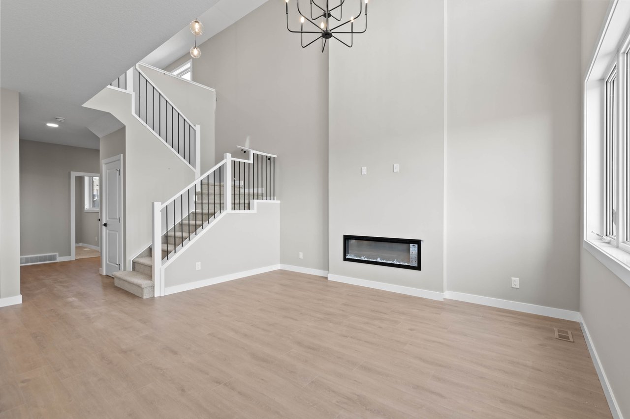 159 Belvedere Crescent SE