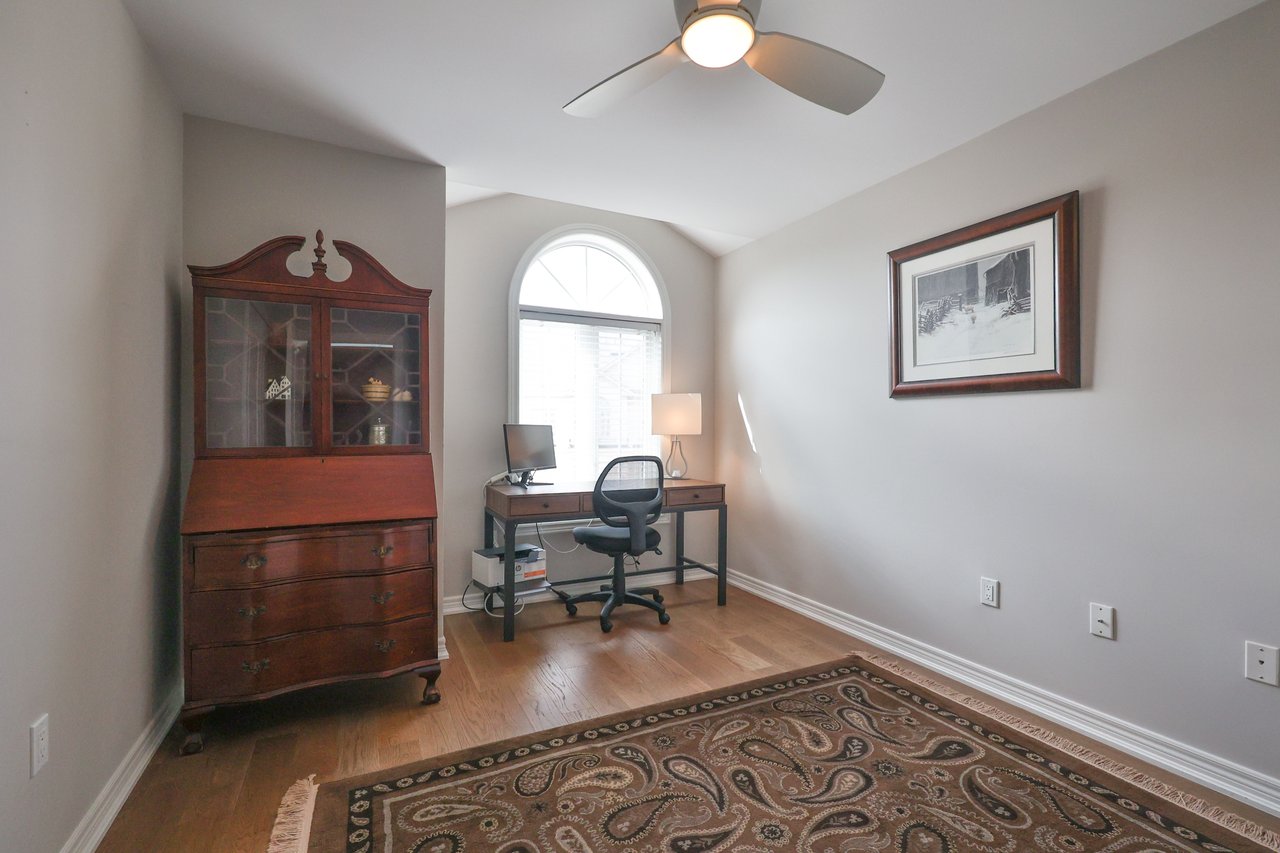 34-2400 Neyagawa Boulevard, Oakville