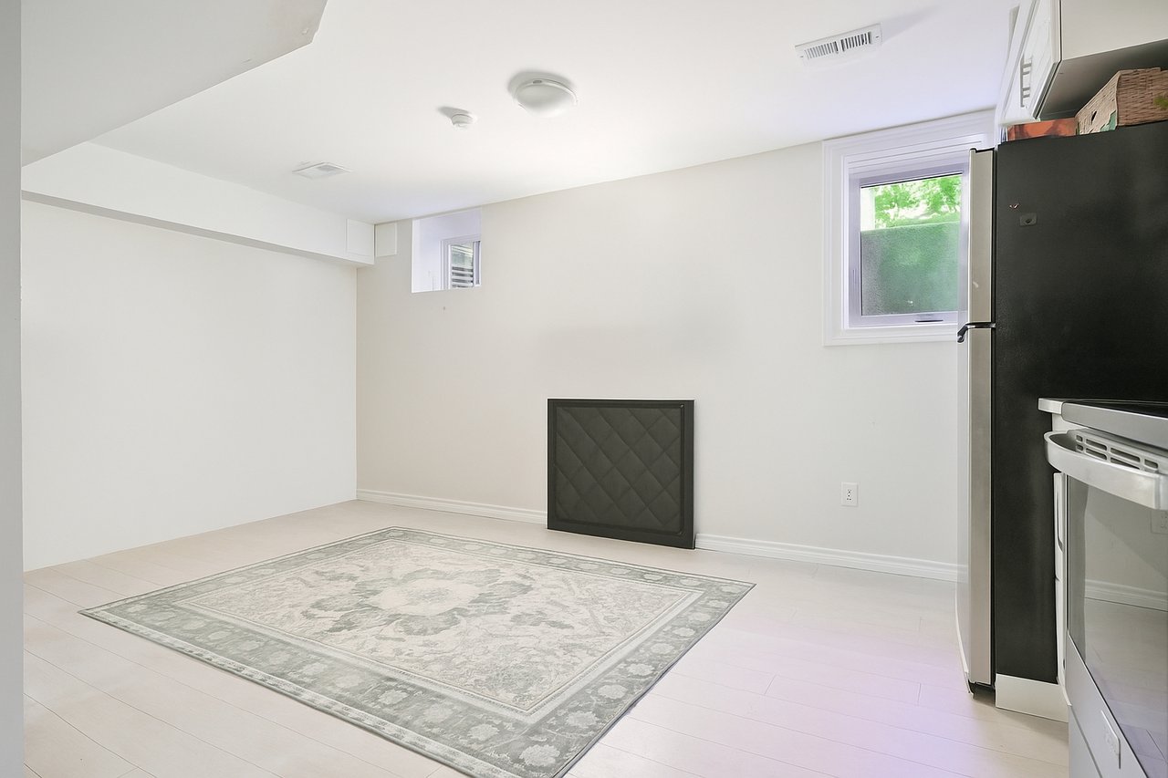 Impeccably Maintained, Sun-Filled Home