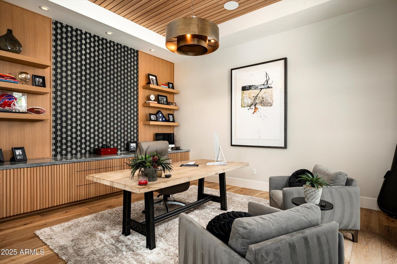 8328 E WHISPER ROCK TRL