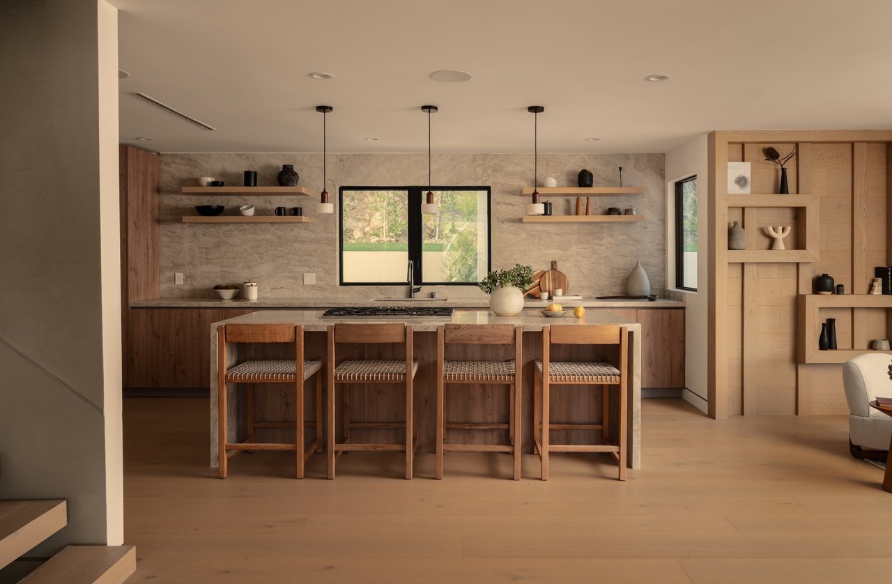 quintessential Hollywood Hills