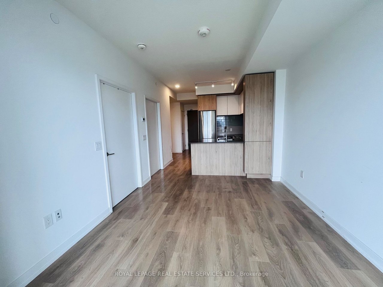 225 Sumach St 1607