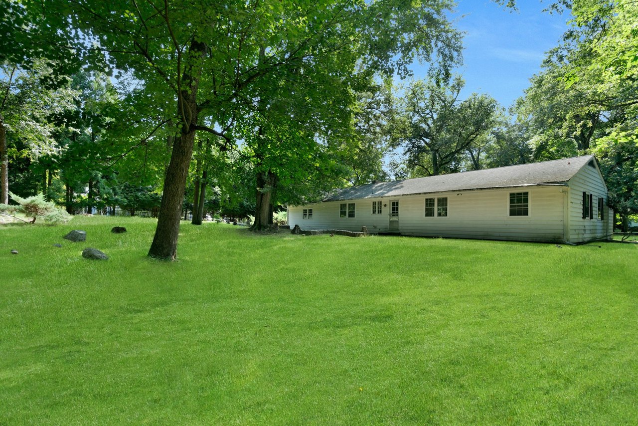 15 Pinehill Drive