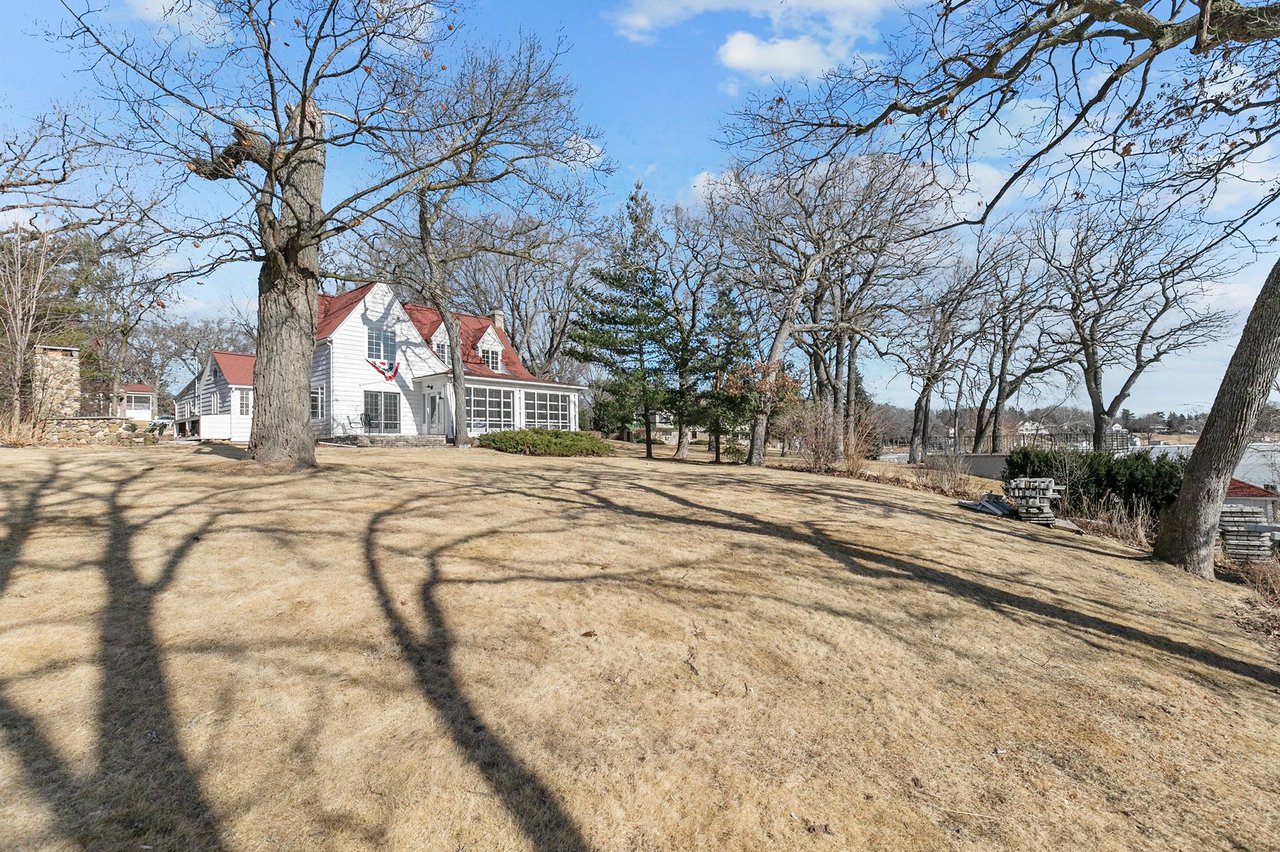 W1181 Illinois Avenue