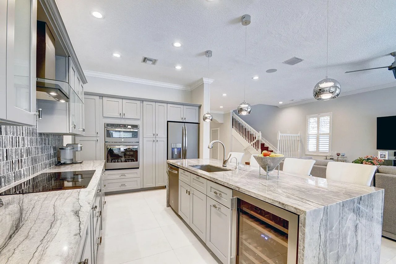 801 Estuary Way