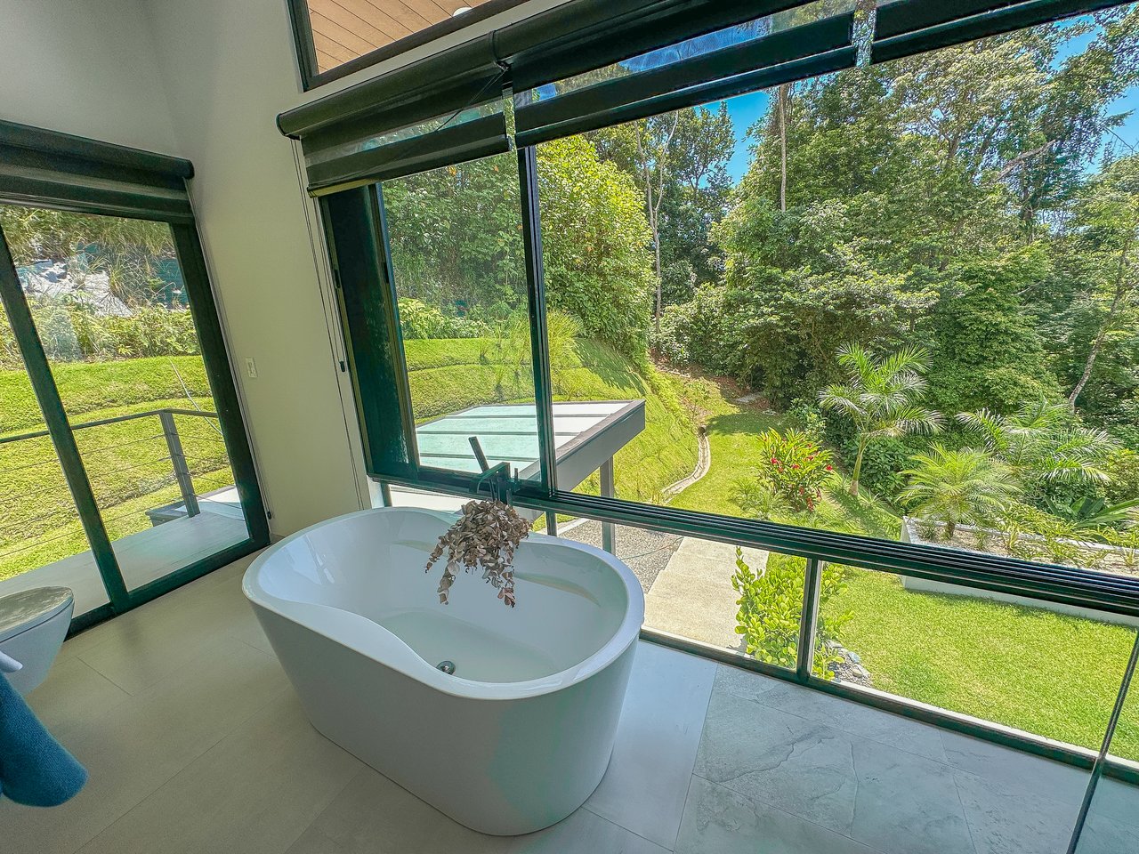 Luxury 4-Bed Home with Ocean & Jungle Views in Ojochal