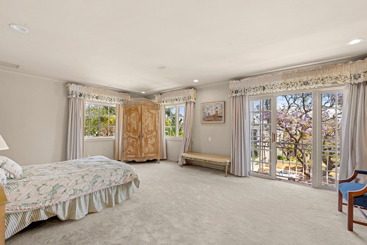 201 N Palm Dr, Beverly Hills 